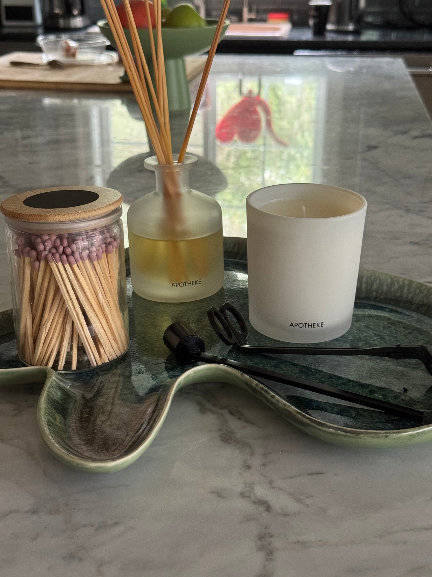 Ceramic organic shape tray with Diffuser & Candle + accessories